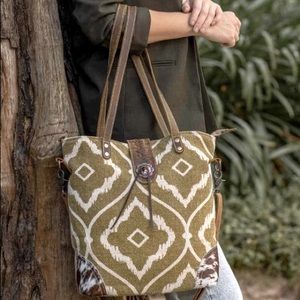 I’m selling a brand new with tags Myra purse.